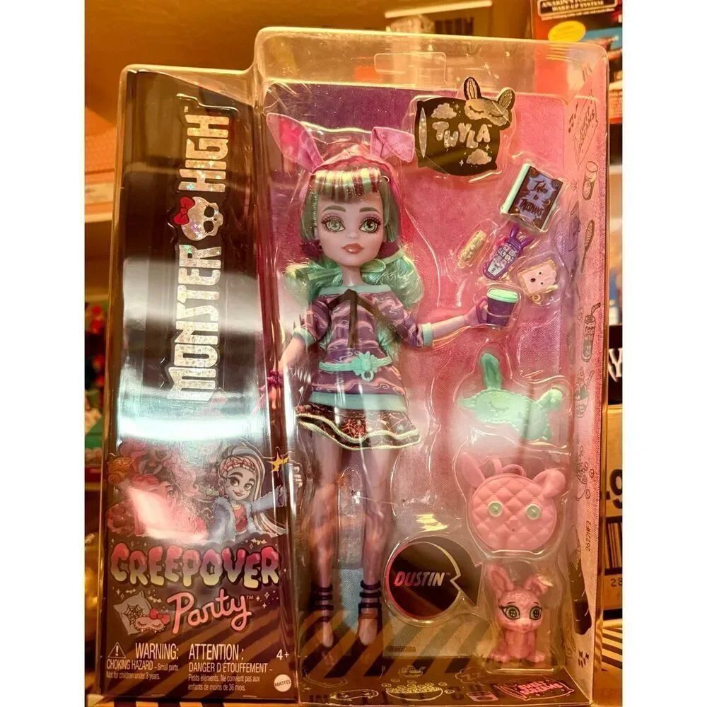Monster High Creepover Party Doll, Twyla with Pet Sleepover Mattel Toy New
